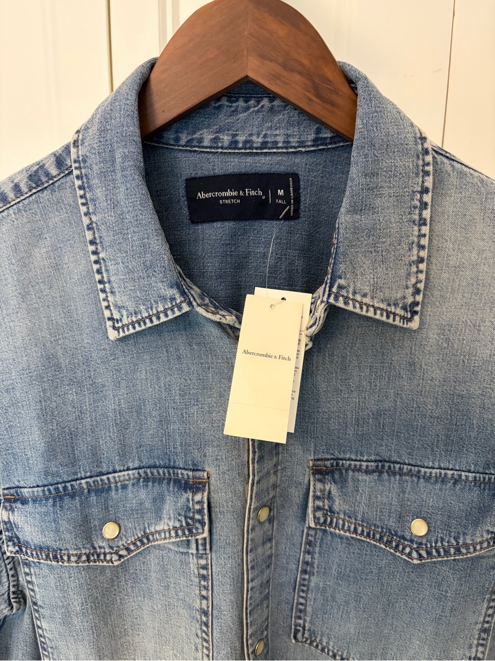 Abercrombie & Fitch Men's Light Blue Denim Button-Down shirt